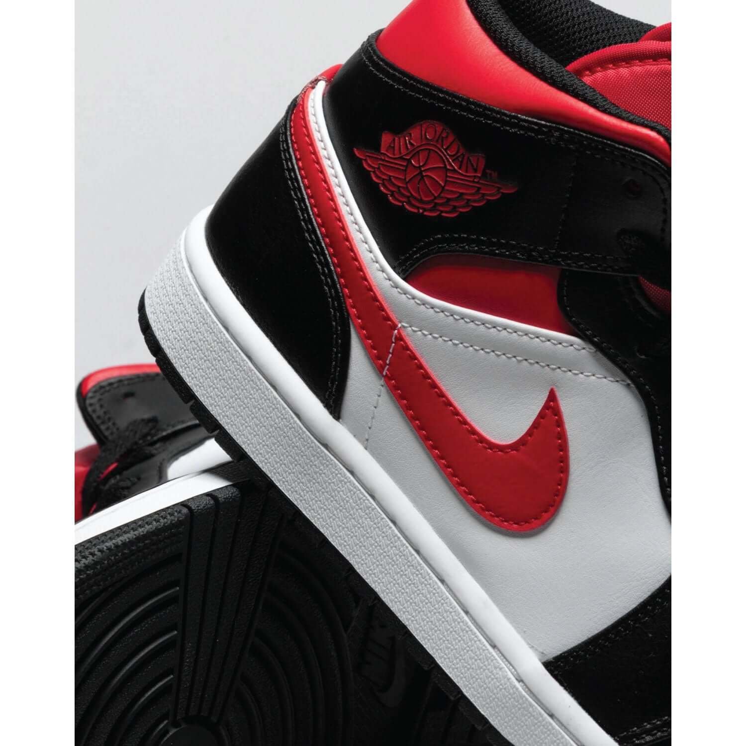 Air Jordan 1 Mid GS 'Bred Toe' - Image 6